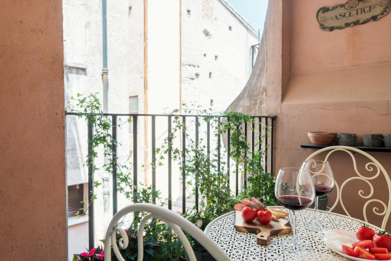 Domus Quiritum Charming, Appartamento D'Epoca A Campo De' Fiori Róma Kültér fotó