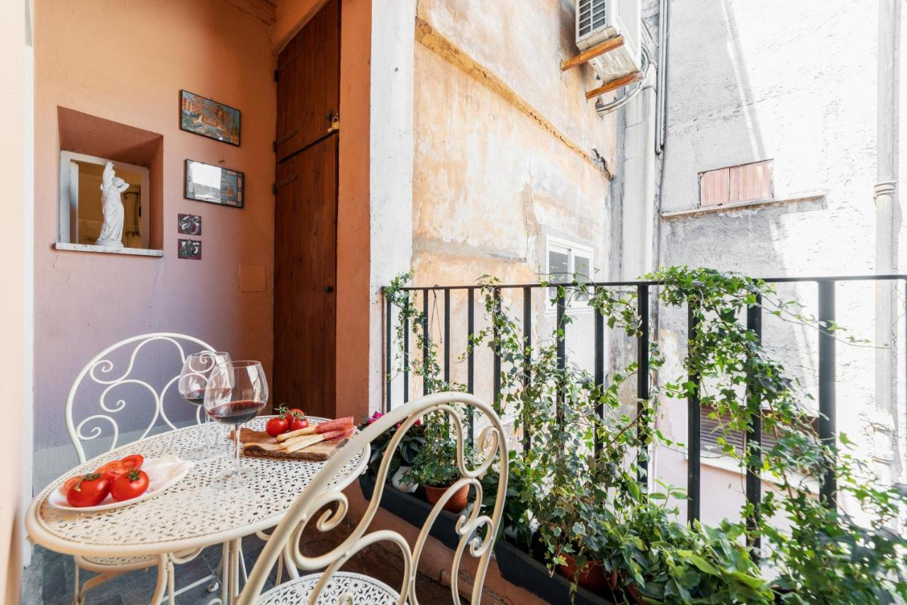 Domus Quiritum Charming, Appartamento D'Epoca A Campo De' Fiori Róma Kültér fotó